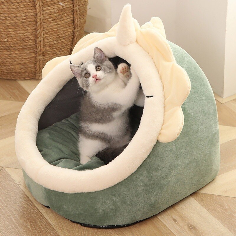 Enclosed Cushioned Pet Basket